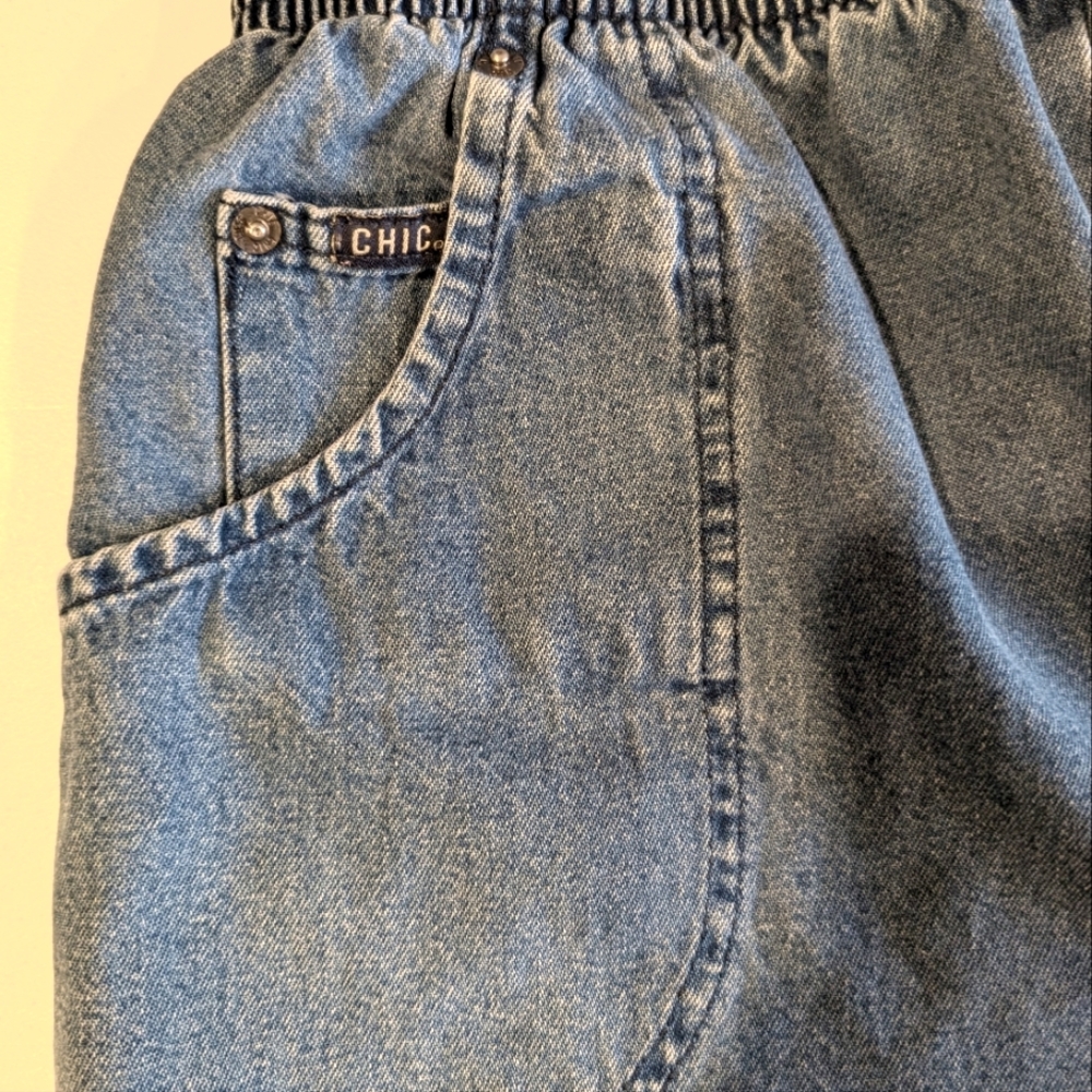 Vintage Chic elastic waist, cotton, baggy Jorts Jean shorts. Med- See Msrmts - Picture 3 of 9